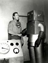Superman makes friends with a robot