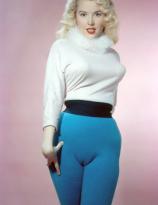 Pin-Up Betty Brosmer in white and blue