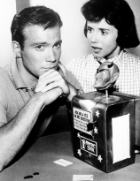 William Shatner and Patricia Breslin in The Twilight Zone Nick of Time (1960